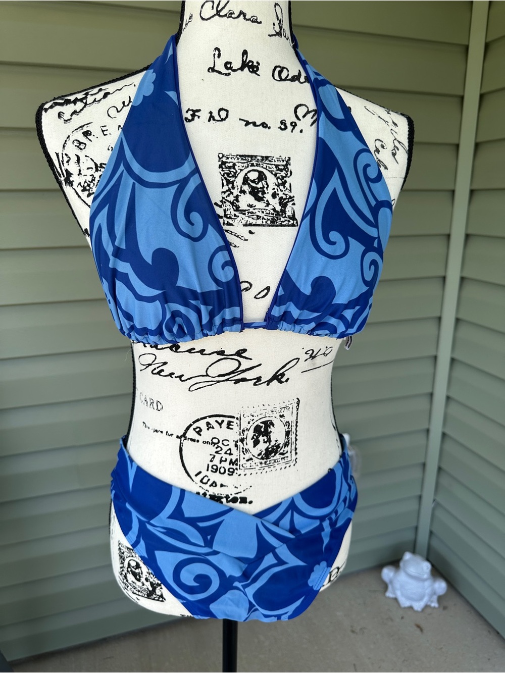 Kechika Blue Swirl Halter Bikini Set absolutely gorgeous size 14